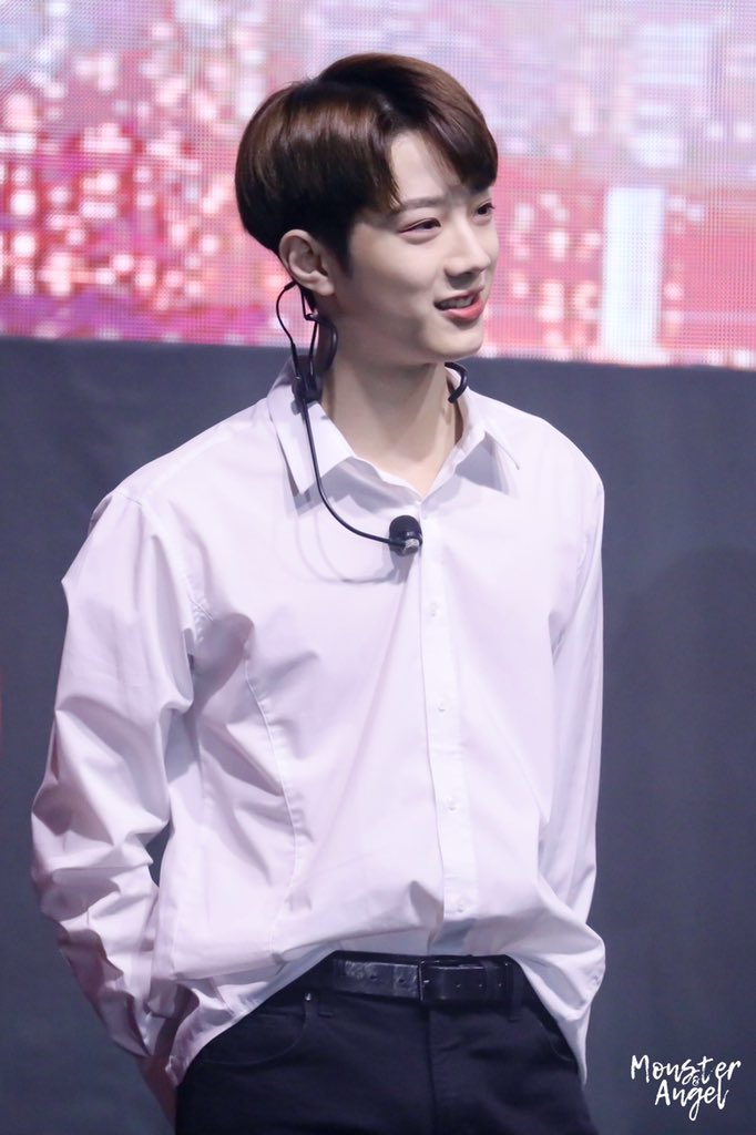 MonsterAngel923's tweet photo. 181021 서울대 한류기부콘HD Part2
#라이관린 #Laikuanlin #賴冠霖 #赖冠霖 #워너원 #wannaone https://t.co/7yah4R4wpB