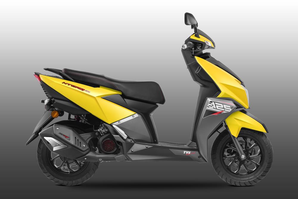 The #TVSNtorq125 is the firm’s first upmarket offering in the scooter segment.  Along with the basics it offers to get a clock, average speed, top speed recorder, lap timer, service & helmet reminders.
#TVS #Newlaunch #Newscooter #Scooter #Scooterlaunch