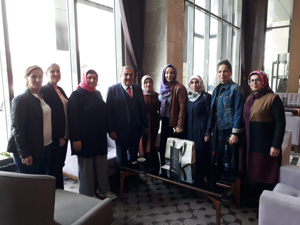 Ak Parti Genel Merkez Kadın Kolları Başkanlığı'nın düzenlediği Eğtim programına katılmak üzere Ankara'ya gelen Mardin il ve ilce Kadin kollari üyelerini kaldıkları  otelde ziyaret edip,hasbihalde bulunduk.#DurmakYokYolaDevam 
#VakitTürkiyeVakti
#VakitMardinVakti 
<a href="/akkadin_mardin/">AK Kadın Mardin</a>