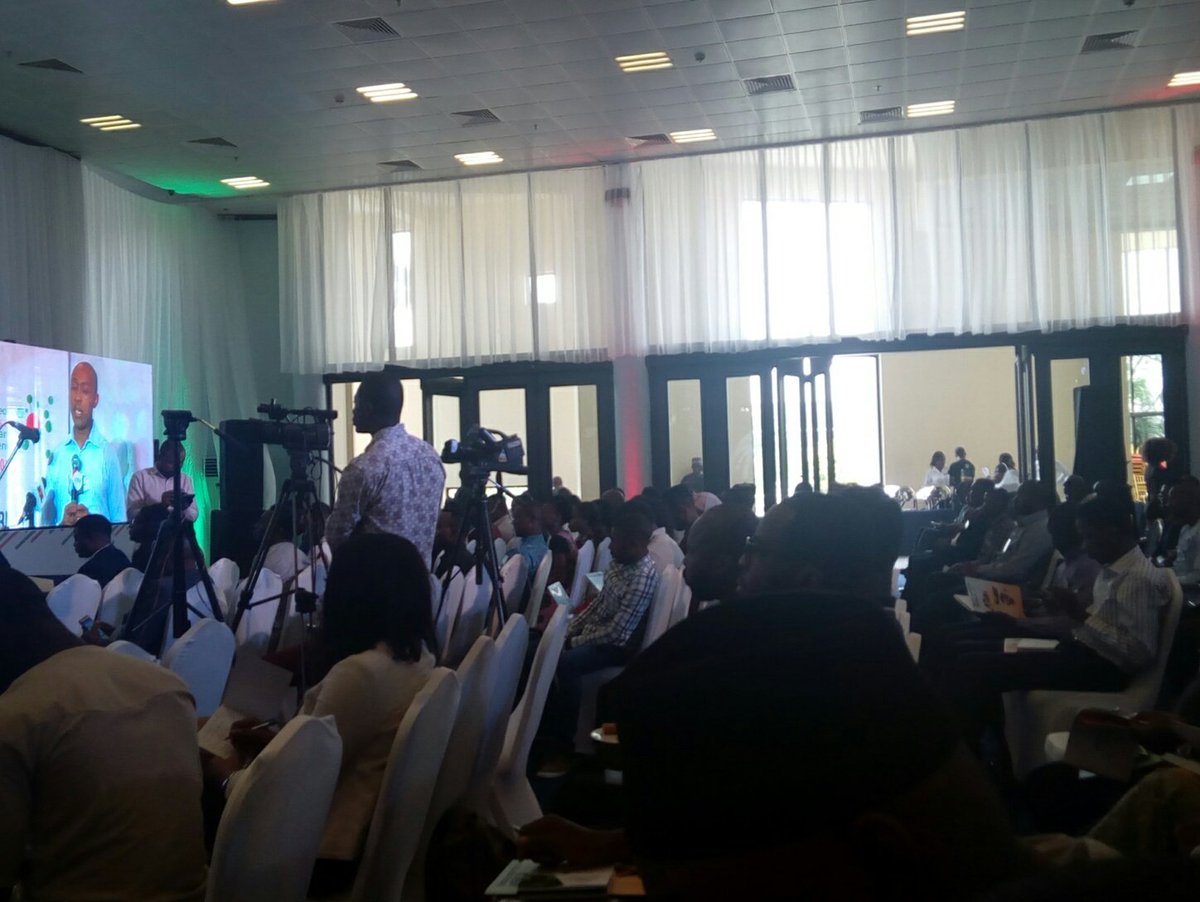 onlinehubng's tweet photo. Our Creative Director @isholabaryor and Business Manager @ade_dapor are currently participating at the New Media, Citizens & Governance Conference in #Abuja. #NMCG2018 #NewMedia #SocialMedia #EngageCitizens #Governance cc: @perlnigeria @DFIDNigeria @NewMediaGovNG #CitizensCorner https://t.co/lnfjzUBoOD