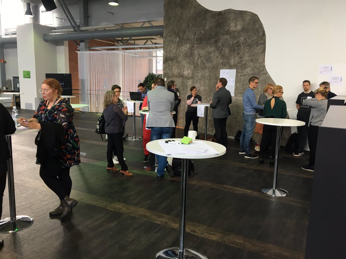 susalminen's tweet photo. Hyvinvointihaasteiden ratkaisujen synnyttäminen käynnissä! Hyvä pöhinä! #hyvinvoititekoja #kasvunmaakunta #kasvuopen #kehoareena @JAMK_fi @JKLn_kaupunki @BusinessJKL @uniofjyvaskyla @ksshp #kyt https://t.co/DuiYrBCIBH