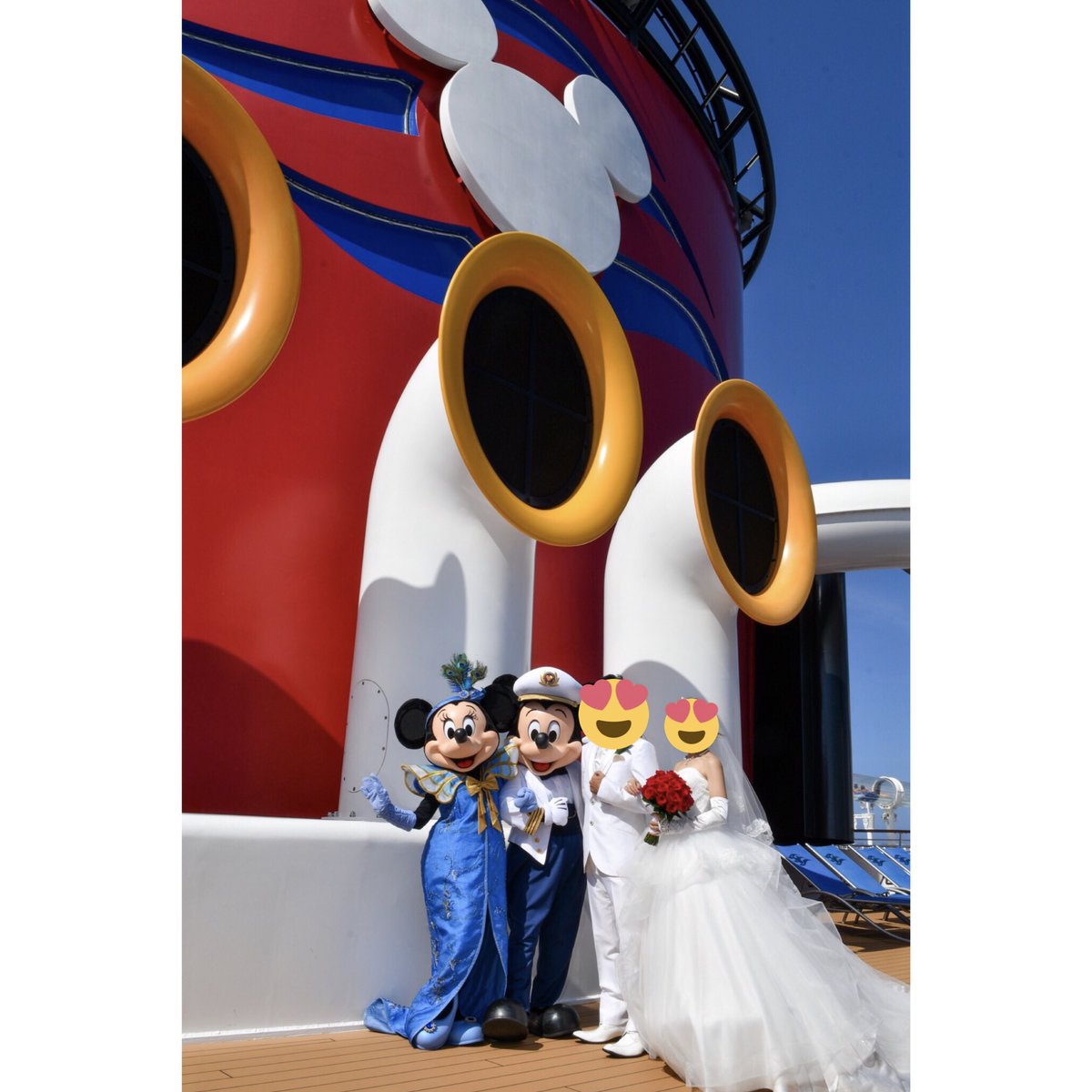 Disney Bride Theディズニークルーズ なお写真 外でミッキーたちと撮れると思ってなかったからびっくり Disneyfairytalewedding Disneywedding Disney Ftw Disneycruise Disneycruiseline Disneycruisewedding Castawaycay T Co