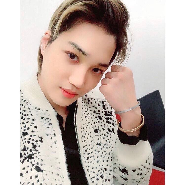 wonuskim's tweet image. 2/16 - UNICEF x Louis Vuitton x SM x Elle #MakeAPromise 

12/17 - UNICEF x SM x Vogue ‘SMile for U’

12/17 - Big Issue

12/18 - UNICEF x SM x Vogue ‘SMile for U’

💛💛💛💛💛
(divinekai88)