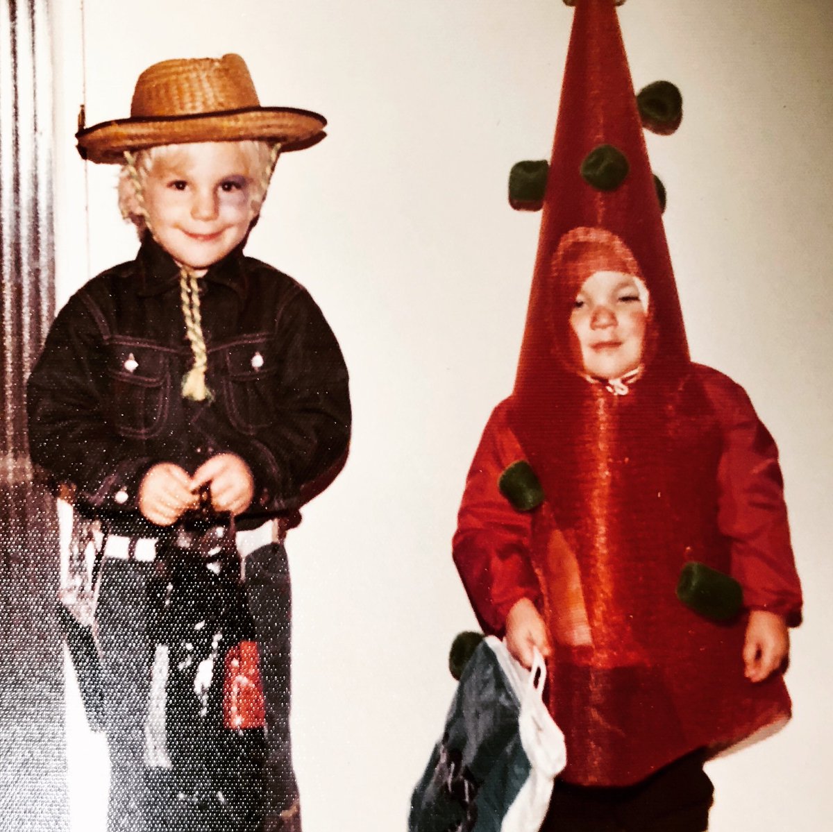 bedtimeadventur's tweet photo. With only 7 days until #halloween here is a pic of my brother &amp; I from Halloween past.  Yes, I was a red Christmas Tree.  Don't ask me, I blame my mom. #halloweencostume https://t.co/6PJaRdvnvB