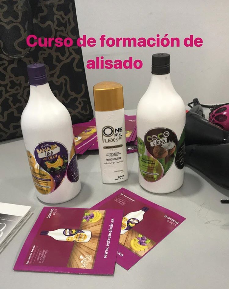 ExtremeHair4's tweet photo. Cursos de formación de alisado.....INFÓRMATE en https://t.co/eq202GcQWO Te lo vas a perder? #PhytoGreen #peluqueria #profesional #hair #FelizMiercoles https://t.co/z4tDZr3Vvy