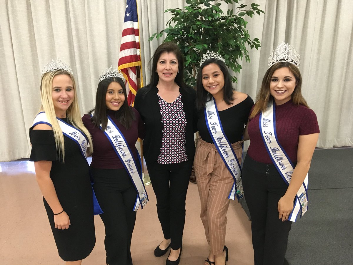 Miss Bellflower (missbellflower) Twitter