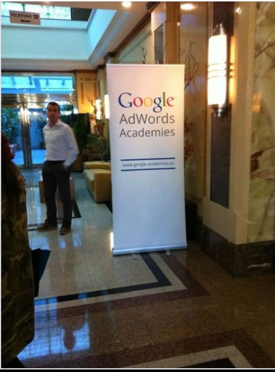 AlbertoEstevesC's tweet image. Hoy se cumplen 5 años de mis primeras #GoogleAcademies :&apos;) 

¡Como pasa el tiempo!