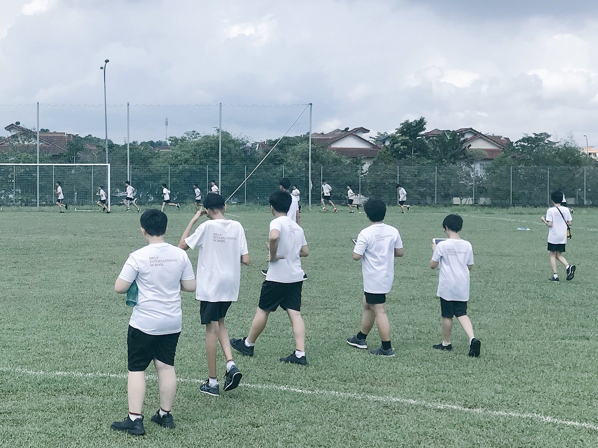 rickysinghPE's tweet photo. Y8 HRF intro lesson - “every individual thing affects and is affected by other things” #CooperRun #heartrate #aerobicfitness #IMYC #his_learning #HRF @HISSecPE @HISEdTech @The_IMYC https://t.co/N6ugwuQQVX