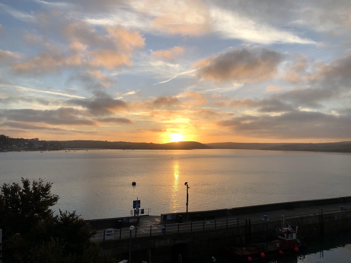 greenspadstow's tweet photo. Good morning from Padstow βοΈ serving breakfast from 10am #greensofpadstow #halfterm #coffeefix #breakfast #view #comeseeus https://t.co/ldl1SEp9DP