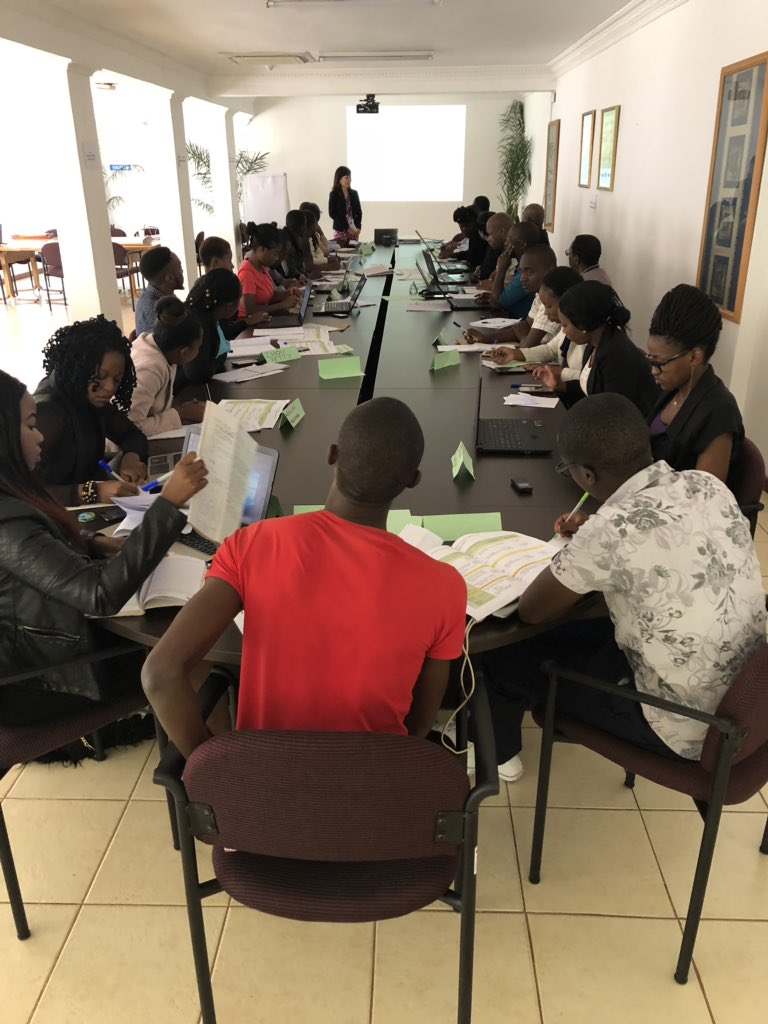 WilliamTsuma's tweet photo. Ongoing now is Day 3 of the #Inception Phase #InternshipFellowshipProgramme - This morning @UNZimbabwe ‘s Head of Resident Coordinator’s Office @KanakoMabuchi shares insights on the work of the @UNZimbabwe in 🇿🇼 https://t.co/HcluVxzjRK