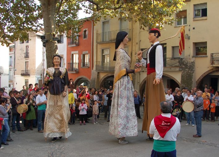 Música, gastronomia, natura, artesania, bolets, castanyes... Tot això i més ho trobareu a #Arbúcies durant la Fira de Tardor i la Festa del Flabiol descobrir.cat/ca/agenda/fira… <a href="/arbucies/">Ajuntament Arbúcies</a>