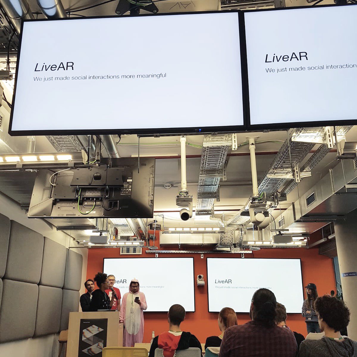 headraft_XR's tweet photo. Last weekend we developed a LiveAR feature @facebook #hackathon in Berlin together with this wonderful team: @allanberger @manuelarondonnunez @textcd @SoniaWituch -  Stay tuned for some upcoming use cases! #livear #facebook #ar #lens https://t.co/lXbWXng7R6
