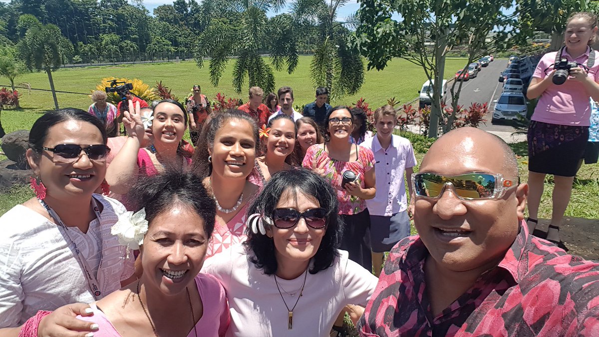 SMarinescu_UN's tweet photo. We dedicate #UNDay2018 to the less fortunate, the nature &amp;the next generation of development leaders. This is @undpsamoa celebrating anniversary of the @UN Charter &amp; 1Year dwelling in the OneUNHouse while committing unconditional support 2 those suffering #Pinktober @CancerSamoa https://t.co/T1seMxUGbW