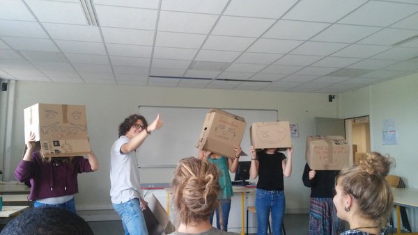 collectifosons's tweet photo. En septembre nous sommes intervenus auprès des étudiants en Carrière Sociale de l'IUT de #Tours et c'était super enrichissant ! 
Retrouvez les déroulés et éléments de contenus dans la mémoire d'action ci-dessous :-)

https://t.co/mE1vmRrzVY https://t.co/xoq60bubS3