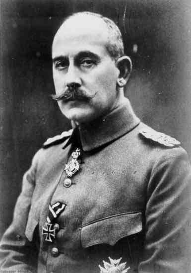 LadyMonkswell's tweet photo. 24.10.1918 
Prince Max of Baden the German Chancellor makes use of the words “..go under with honour” Terrible words for Germany to hear. Balfour says the Huns shall not have their colonies restored to them in East and West Africa and New Brunswick near Australia @DorsetArchives https://t.co/OlceYPKofg