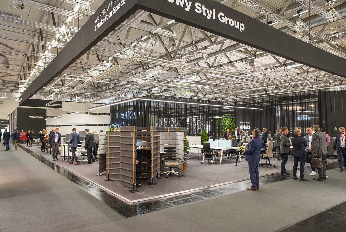 Nowy_Styl's tweet photo. See what your office may look like in the future! / So könnte Ihr Büro der Zukunft aussehen! Lassen Sie sich mit allen Sinnen inspirieren – auf unserem Messestand auf der @Orgatec! ➡Hall 7.1, Stand B/C 030-031 Let's #MakeYourSpace together! #Orgatec2018 #Orgatec #nowystylgroup https://t.co/RUiMv5pjK2