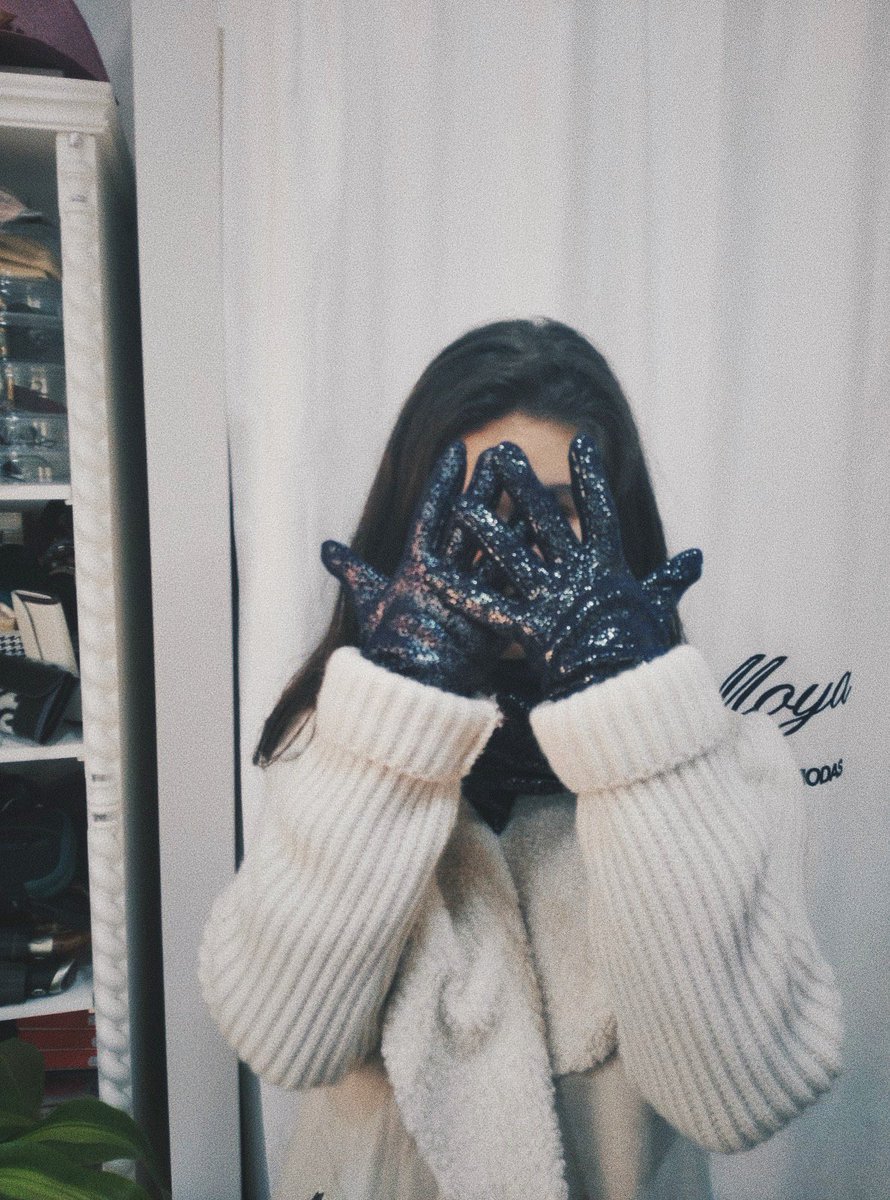 conchi_moya_'s tweet photo. Con esta super modelo, damos la bienvenida al frío. 😊🧣🧤🧥
En nuestra #boutique encontrarás la mejor moda para la nueva temporada. 😉
#Moda #Calasparra #ConchiMoyaModas https://t.co/pHuNPpJWlZ