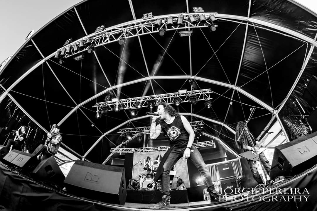 Seguimos trabajando en la sombra... 

Photo by: Jorge Pereira Photography In Motion