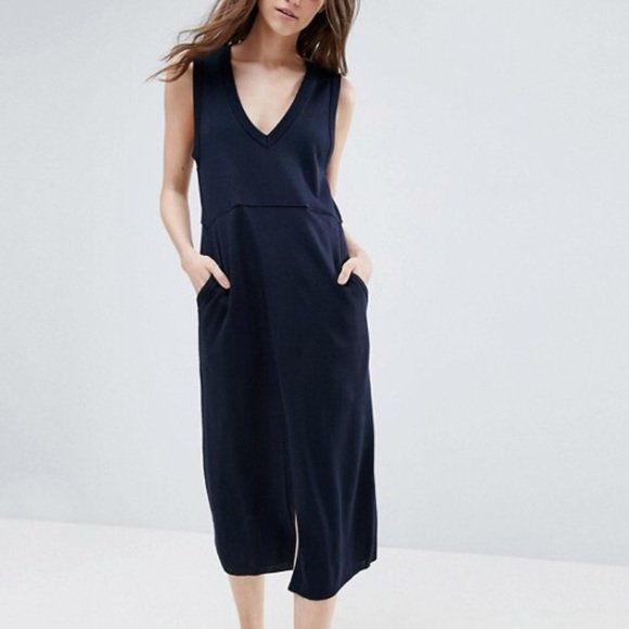 Misslively's tweet photo. So good I had to share! Check out all the items I'm loving on @Poshmarkapp #poshmark #fashion #style #shopmycloset #asos #brandymelville: https://t.co/3D22aZIvky https://t.co/b0KaCyNBoP