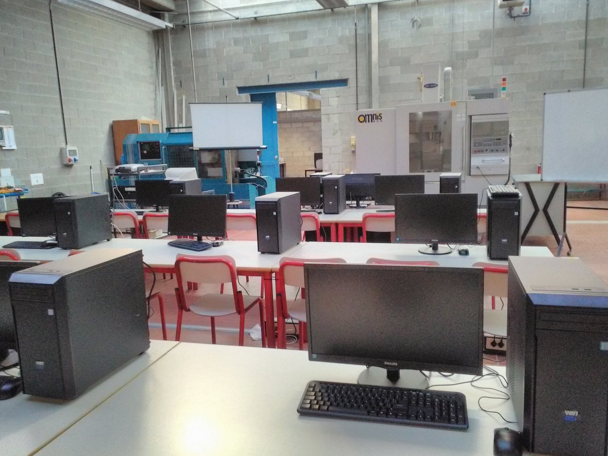 Xabier_Egibide's tweet photo. Visiting Magistri Cumacini VET School in Como
#Innotecs Conference https://t.co/8ym5q80k97