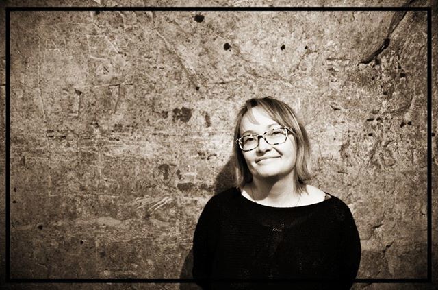 La femme rêve toujours, elle rêve de ce qu'elle ignore, de ce qu'elle soupçonne, de ce qu'elle devine.
Guy de Maupassant
#Nathalierêvetoujours #CouldBeJVignier #terresdidentité #champagnedevigneronne #champagne #grandcru ift.tt/2O18yUn