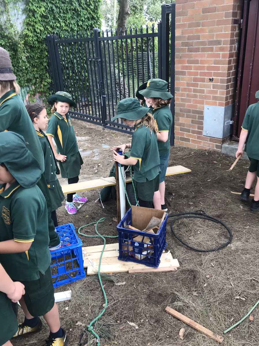 KangarooCPS2018's tweet photo. Stage 2 testing out their PBL product of junk play with the students of CPS at lunch. They observed the student collaborating, creating and PLAYING! https://t.co/LXqT2CzOoN