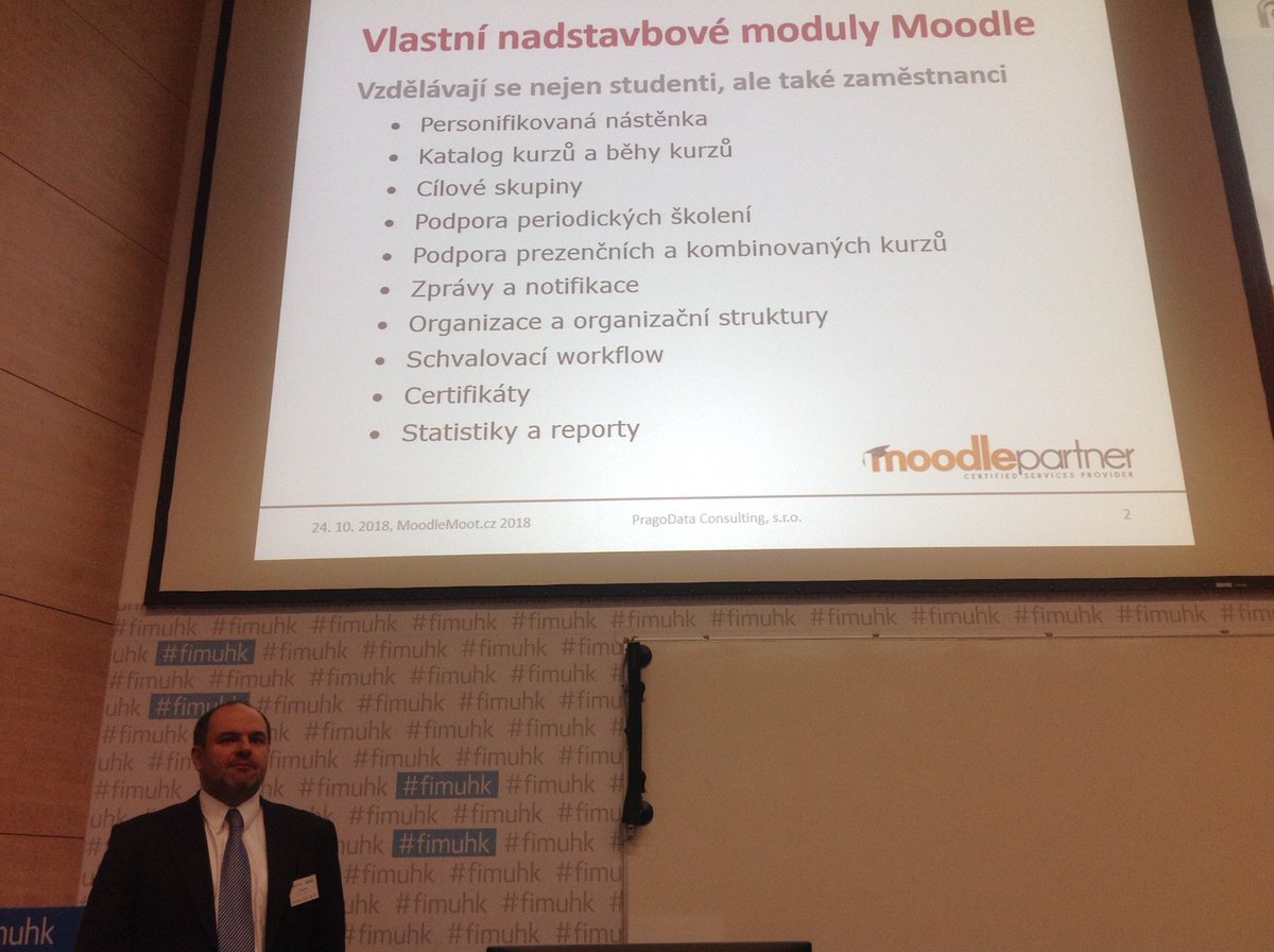 mootcz's tweet photo. Firemní úpravy Moodle Šulák @pragodata #mootcz18 https://t.co/VJHPNI7221