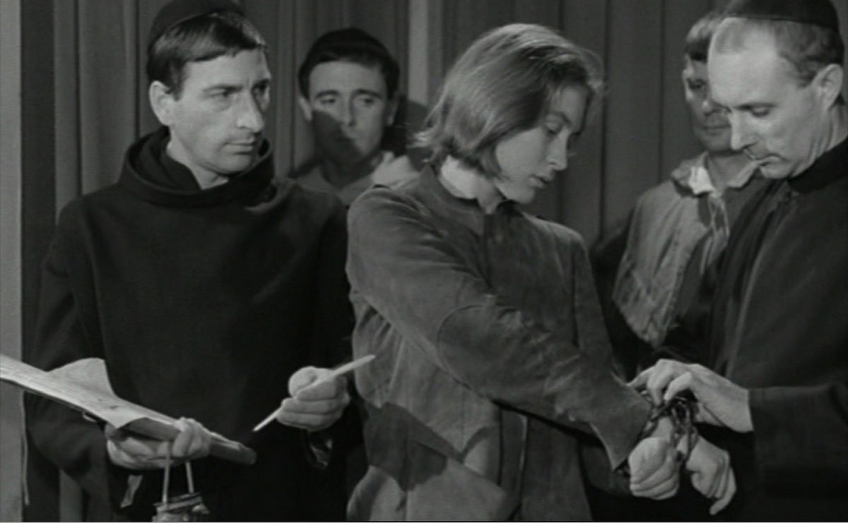 ::10/25(목) 상영일정 Thu Screening Schedule 15:00 <아마도 악마가> The Devil, Probably 17:30 <잔다르크의 재판> The Trial of Joan of Arc ⓔ 19:30 "시네마테크 영화학교"...