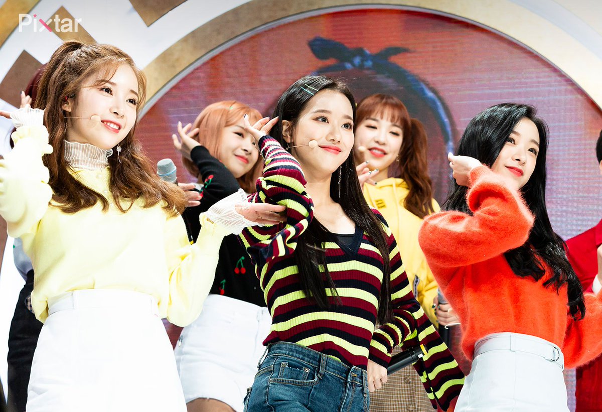 Pixtar_official's tweet photo. #에이프릴 #예쁜게죄 #인기가요
#April #Ohmymistake #INKIGAYO #pixtar https://t.co/dt15ajact1