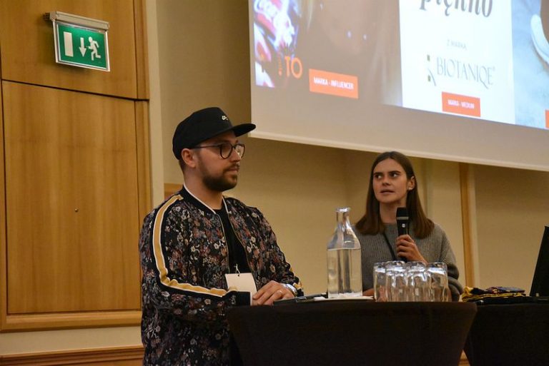 IABPolska's tweet photo. Oj działo się🚀 Bardzo dziękujemy wszystkim za udział i wspominając, zapraszamy do lektury merytorycznej relacji #IABHowTo, którą przygotował niezawodny Robert Sadowski z @newspoint_pl -> https://t.co/uxfBuLFGXL https://t.co/msVMoEWyVC