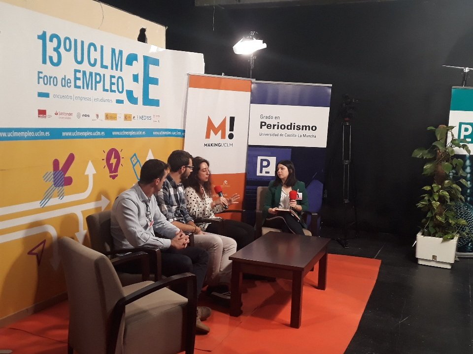 Seguimos con las entrevistas en #UCLM3e , ahora con la mesa redonda de la facultad de periodismo con la profesora Ana Serrano Telleria, el doctorando Juan Ignacio Cantero y el egresado Rubén Checa. Texto y foto David Alexander Vandervick