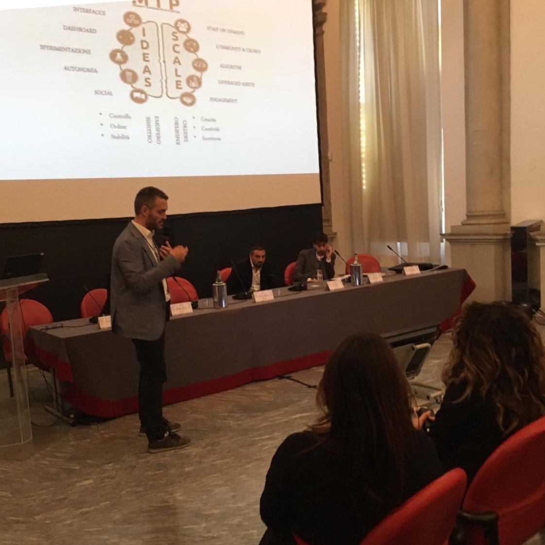 Merqurio's tweet image. #MerqurioCampus - Live from Palazzo Giureconsulti. #SocialMedia &amp;amp; #Pharma, starting with @albgiusti . #multichannel #digitalmarketing #digitapharma