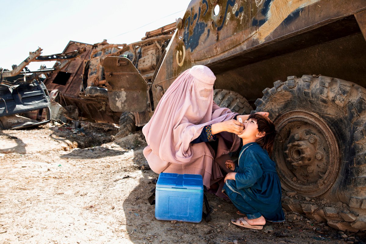 gavi's tweet photo. There are many on-the-ground heroes that work to #EndPolio:

Vaccinators👩‍⚕️
Surveillance officers👮
Social mobilizers👪
Donors🌍
Advocates🗣

Thank you for all that you do!

📷: @UNICEF/UN0202762/Hibbert https://t.co/kOPHeiHCqU