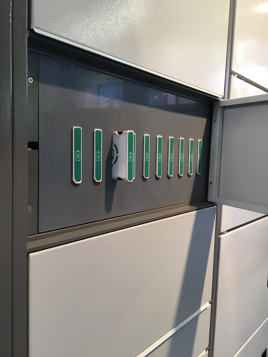 SmartTerminals's tweet image. Inside one compartment of our Frigi &amp;amp; City Terminal, we installled the &quot;Power Bank Station&quot;. 
With our mobile app, users can take a battery for charging the smartphone, the bike,... And return it to the same locker or a different one. #NoMoreRunningOutOfBattery #SmartCities