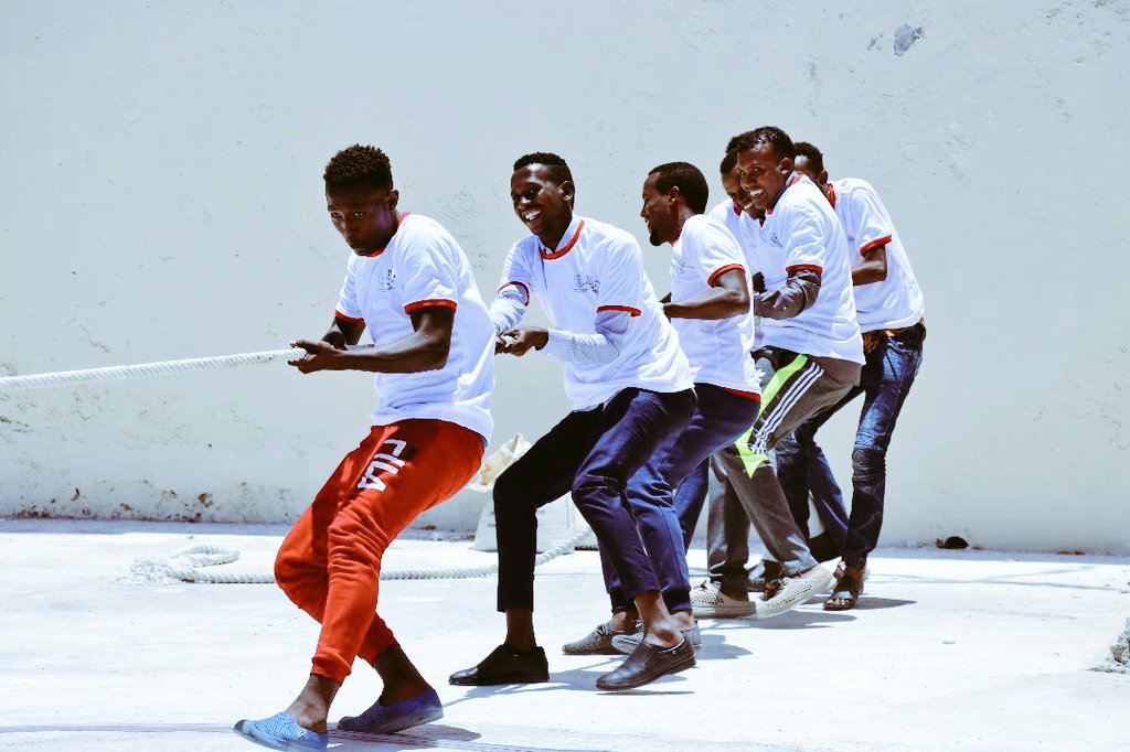 fasuafrica's tweet photo. SOMALIA 🇸🇴

#IDUS2018 was celebrated with a major focus on the awareness of the youth for the benefits of sports. Activities done included lectures and a no. of sports such as tag of war &amp; tennis.
#WeAreAfrica https://t.co/KrnOyya2Nk
