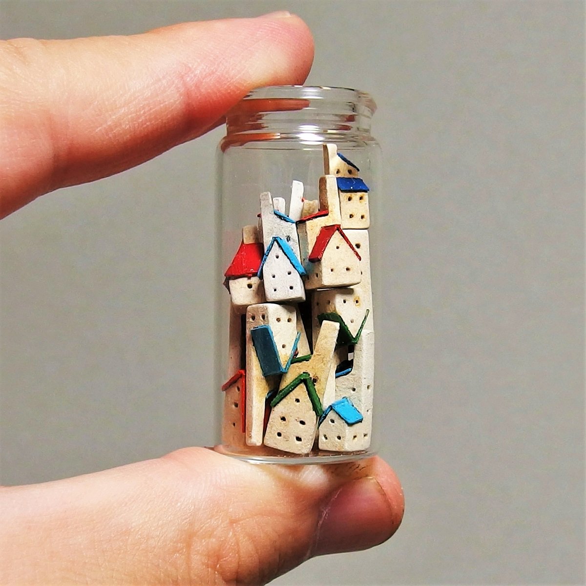 猫耳工廠 試験管や瓶の中にジオラマやくり抜かれた建物を作っています 芸術の秋だし貴方の自創作を紹介してみませんか T Co Ngbaqvrzzc Twitter