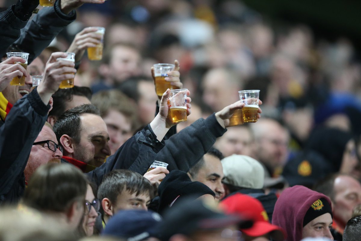 The Football League want the alcohol ban lifted at stadiums so fans can drink beer in their seats. I’m all for it!🍺