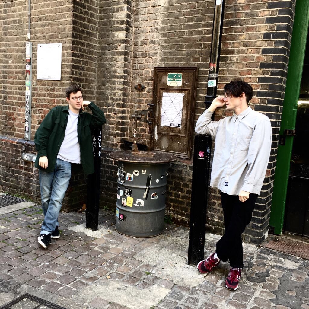 ON AIR NOW: IGLU w/ <a href="/JoshCraggs/">Josh Craggs</a> and Razzamafoo here til 4PM 🔒 playing #indie #electronic #pop #hiphop ft. <a href="/GeorgiKay/">GK</a> &amp; <a href="/SweetmatesUK/">Sweetmates</a> ⚡️LOCK IN 🔒 platformb.org.uk / 105.5 FM