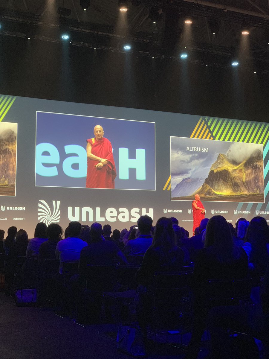 Loving these deep and thought provoking talks 🙏 last two speakers really focusing on meaning, trust and altruism - essential to facing the challenges of our time #UNLEASH18 #FutureofWork