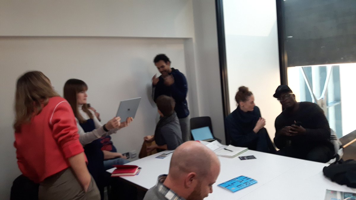 WildScreens's tweet image. What a fantastic  session @BartlettArchUCL  @wildscreens  #questlabnetwork @WayneMcGregor @studiowaynemcgregor 
On r practice led research in the city w/ #AR #VR &amp;amp; screens based interactions thanks to our brilliant  @ergin_ecem @ag_mmxv @sapphirecube @TheBartlettPhD cc @alanpenn
