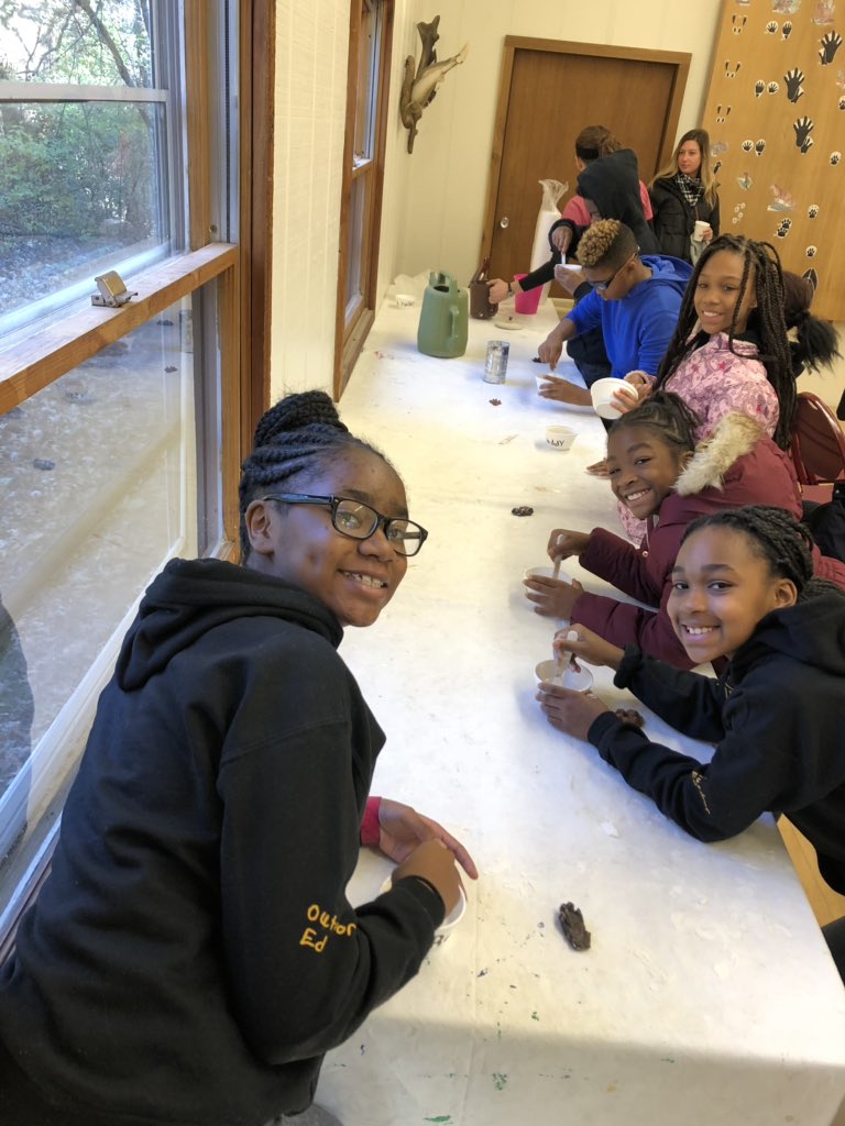 TamikaBritten's tweet photo. Making animal prints @TheHornetsHive #ODE2018 #D161Learns https://t.co/jpkxq7kz1x