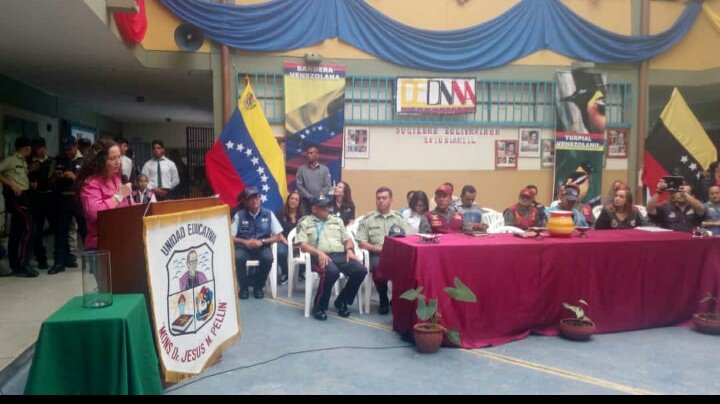 📸📷#EnFotos || Lanzamiento del Plan de Seguridad Escolar en, por y para el Vivir Bien - Escuelas Territorio de Paz 2018-2019.
#Táchira
#PresupuestoParaElPueblo 
<a href="/NicolasMaduro/">Nicolás Maduro</a> @MPPEDUCACION @psuvaristobulo <a href="/RadioEducativaV/">Radio Educativa de Venezuela #FelizMarzo2020.</a>
