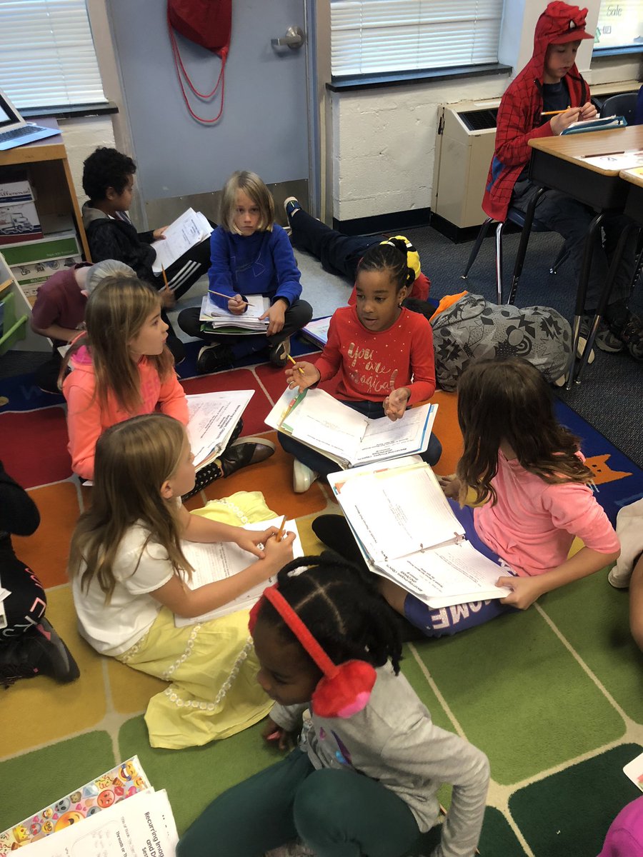 MsNewbold_CIS's tweet image. Learning about how to figure out the “bigger meaning” behind recurring images and objects using our mentor text Tiger Rising @CIS_APS