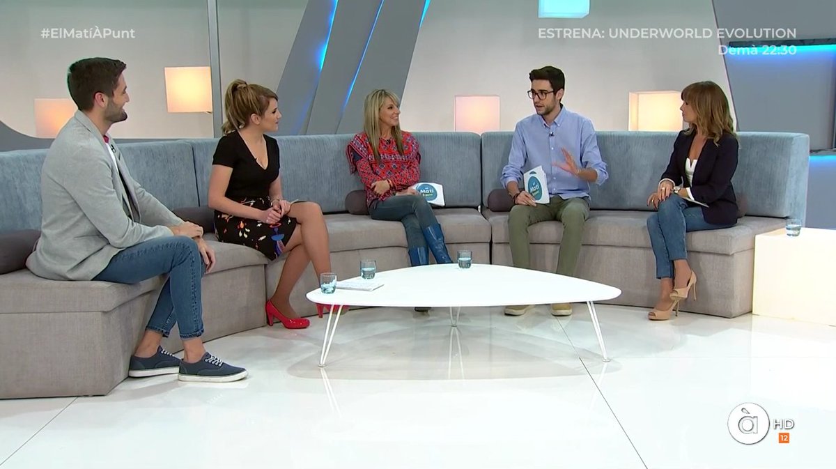 elmatiapunt's tweet image. Que tremole l'equip d'#ElMatíÀPunt: és el moment de repassar les millors pífies de la setmana amb @Lluis_cp. Un pardalet ens ha dit que farà que el nostre videowall cobre vida!
#ElMatíÀPunt #Pífies