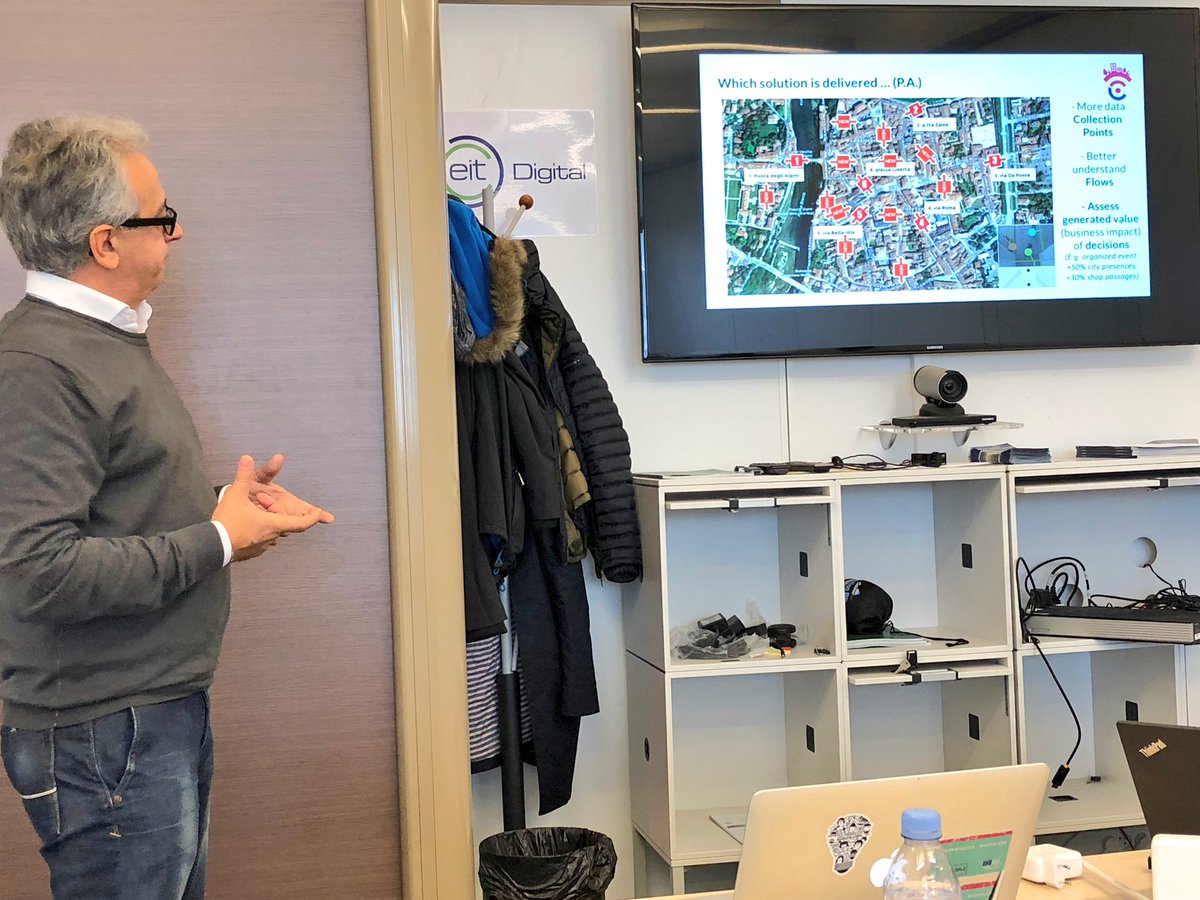 Alvaro_DLaCruz's tweet photo. Now presenting @city_welcom, a #tech solution that promotes a participated model for crowd monitoring at city scale and the empowerment of urban ecosystem with awareness on city dynamics. Meet them at the end of the month at @faceciok in Perugia🇮🇹. #DigitalCities https://t.co/CPUOxLyEmw