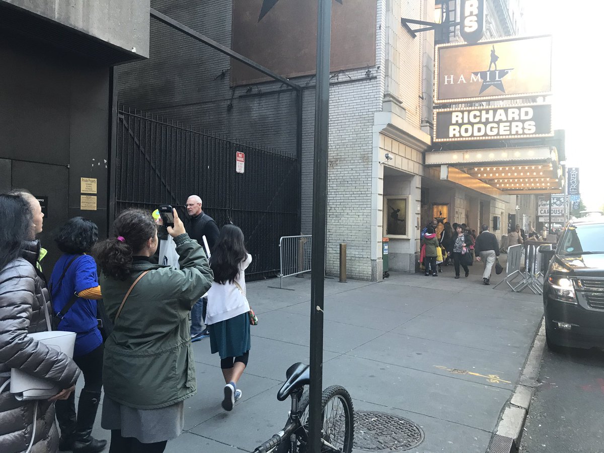 MVA_DeanOrders's tweet photo. Last night’s adventures culminated in a magical night at the Gershwin. #rcmshumanities #nyc2018 #wickedNYC https://t.co/rTP4YiaX7S
