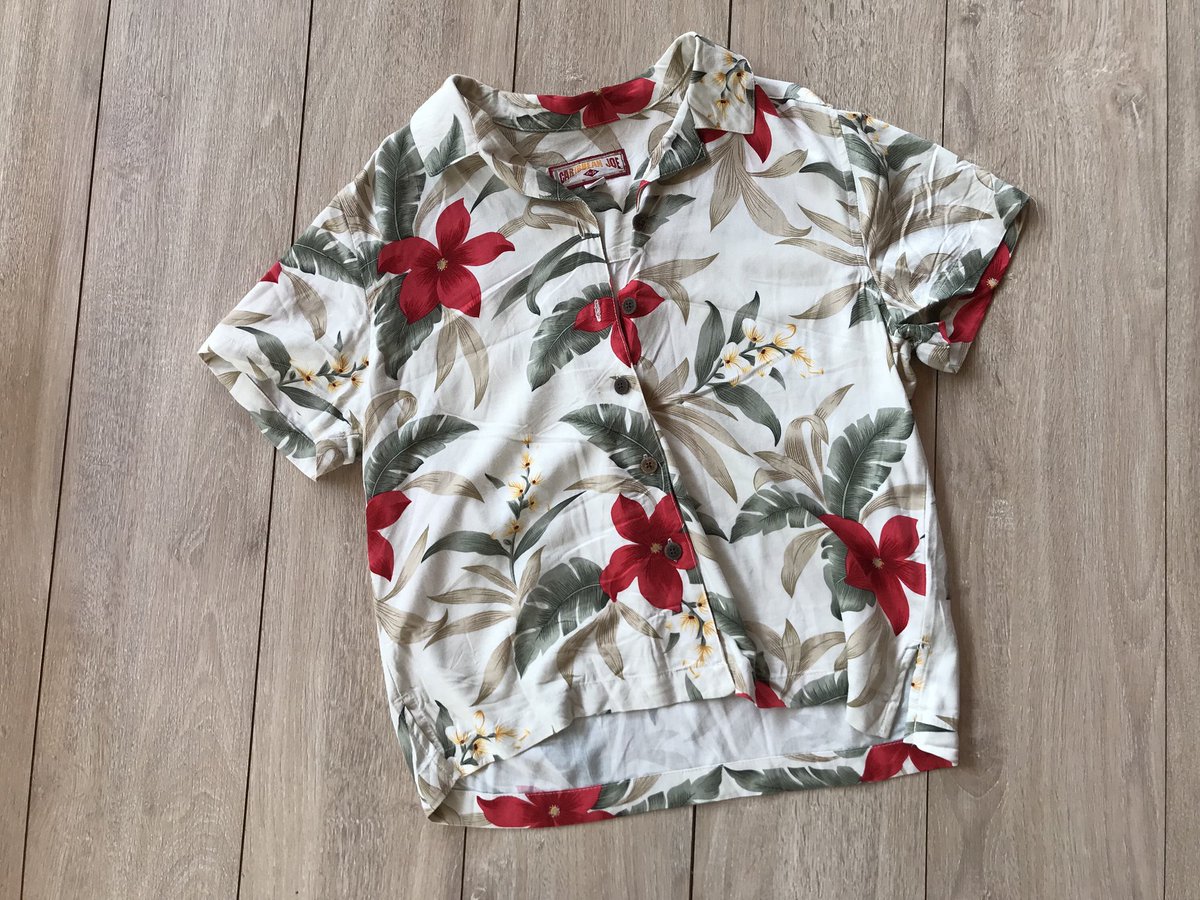 Excited to share this item from my #etsy shop: Caribbean Joe Shirt. Hawaiian Style Shirt, Women Floral Vintage Shirt. Size L #clothing #vintagesummershirt #floralclothing #browncolorshirt #shirtvintagesizem #vintageshirthawaii etsy.me/2Pnq6yA