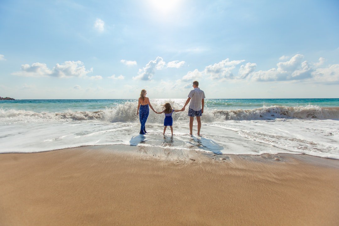 COResearchTrust's tweet photo. #ConsiderCO from home to holiday – pack an audible CO alarm with your luggage to keep your loved ones safe this half term. https://t.co/KOMBaifMA9