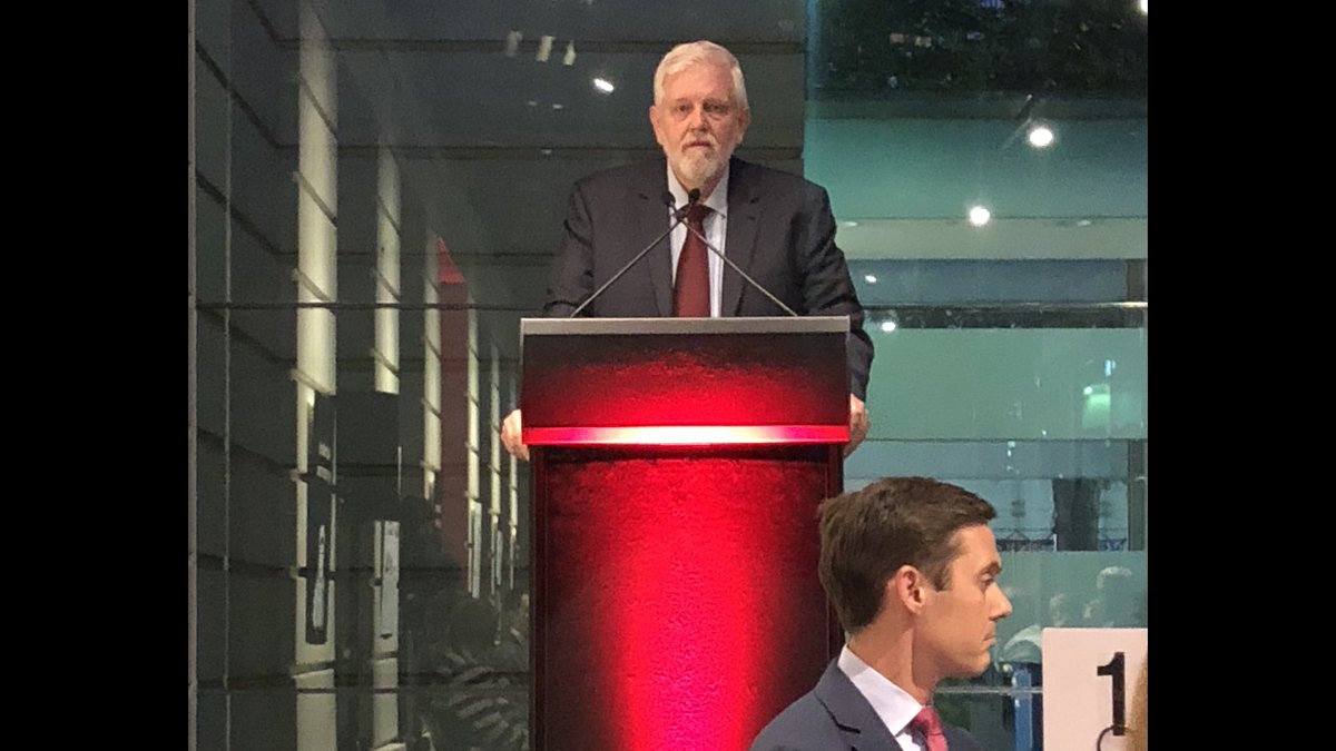 Dr_Eather's tweet photo. @ramsayhealth CEO Danny Sims, newly reappointed President of the @priv8hospitals thanking our sponsors @JNJNews @Medtronic @forboflooring @HESTASuper @devicetech #IPhealth @ConMedLinvatec #gowgates #advancedesign #baxter https://t.co/Iu9D3vaco4