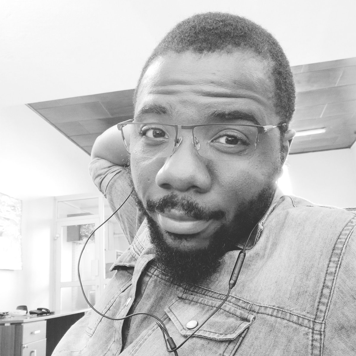 rocco_haram's tweet photo. #NouvellePhotoDeProfil...comme si ça intéresse quelqu'un ici😂😂😂😂 https://t.co/SIHV1nsXo5